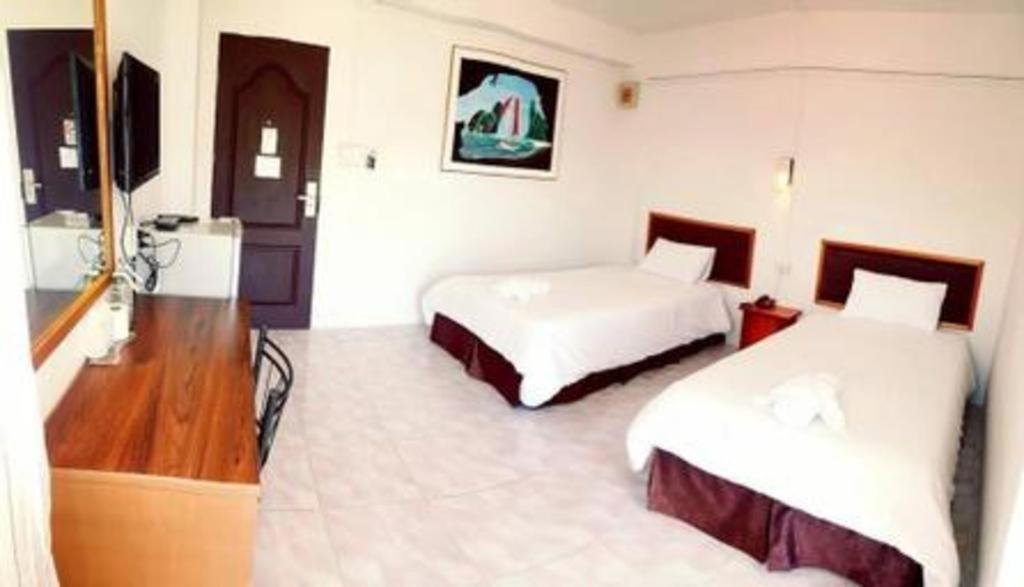 Hotel De Ratt Phuket Patong Exterior photo